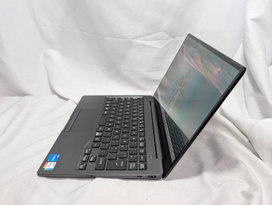 ☆有機EL☆ 富士通 WC2/E3 第11世代 i5-1135G7 高速SSD