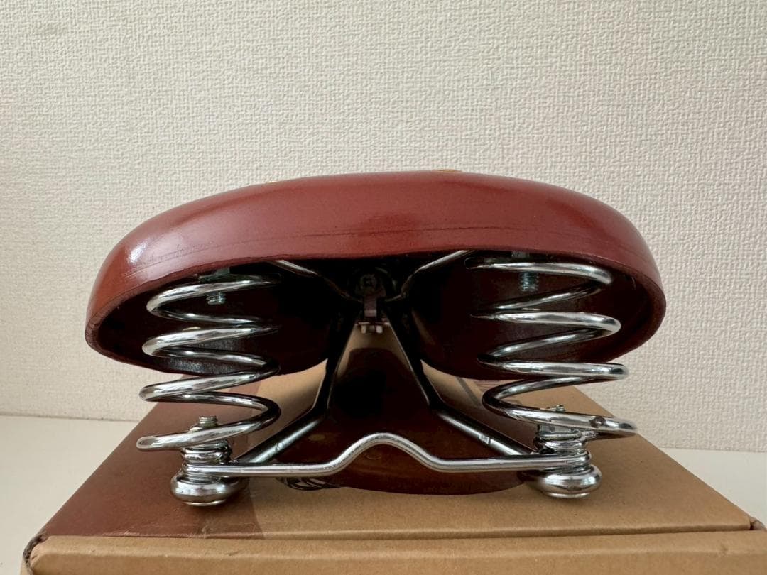 新品・未使用品　TOPS　サドル　本革　自転車　リアルレザー　サイクリングツール