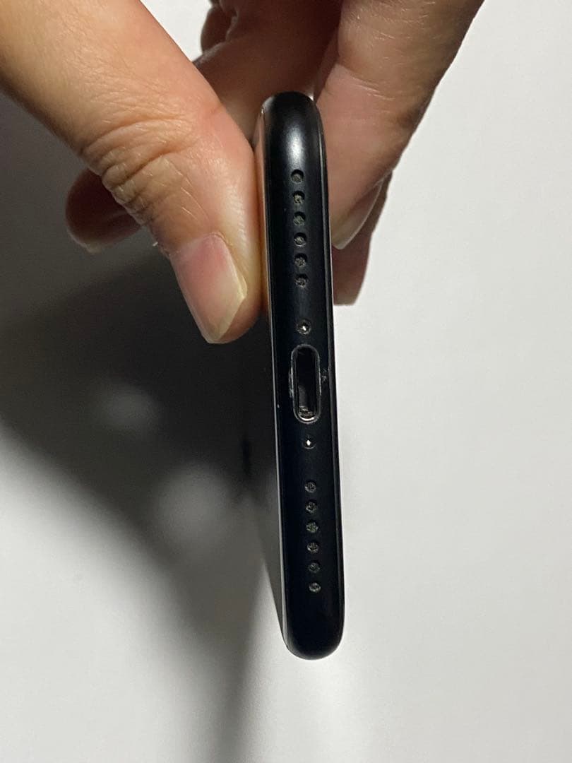Apple iPhone SE第二世代 SE2 128GB スペースブラック