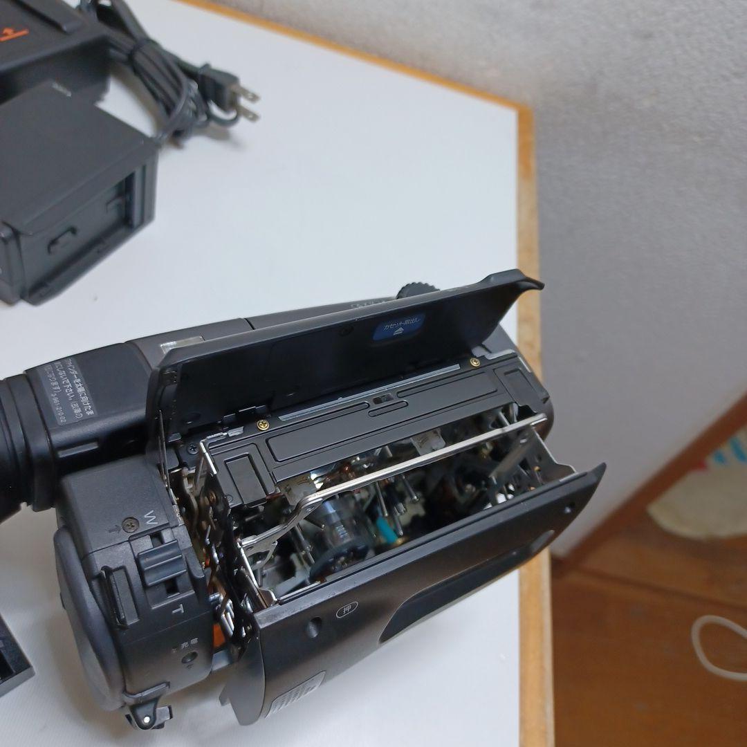 稼動品！SONY video Hi8 Handycam （CCD-TR11）