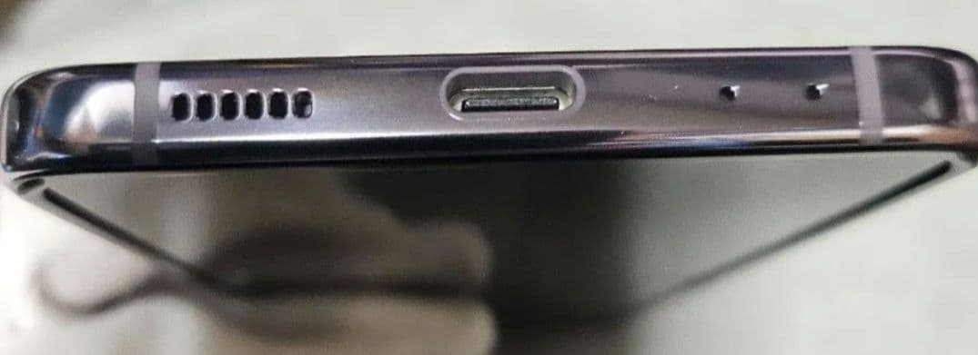 【美品】GALAXY Z Flip4 韓国版SIMフリー SM-F721N