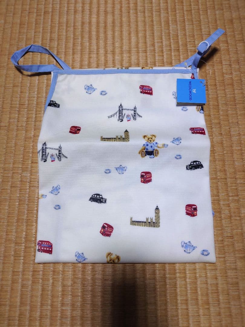 【新品タグ付き】ウェッジウッド　ビニール加工エプロン