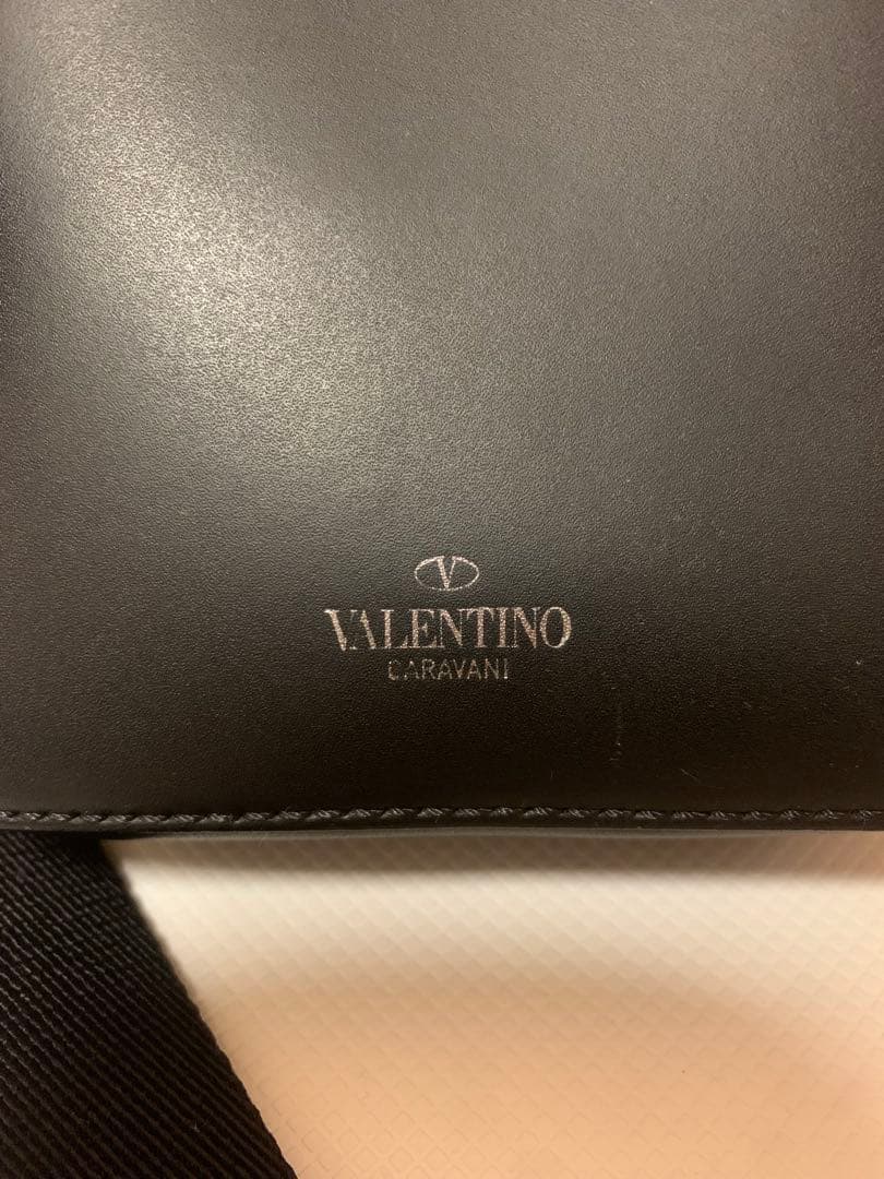 ヴァレンティノ VALENTINOレザーショルダーバッグ　美品