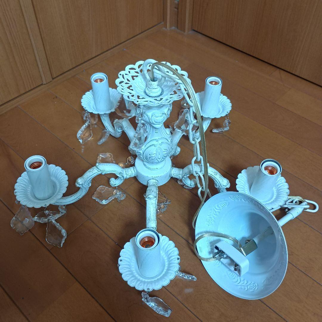 シャンデリア　シャビーホワイト　5灯 LED電球付　クリスタルガラス　注意点有り