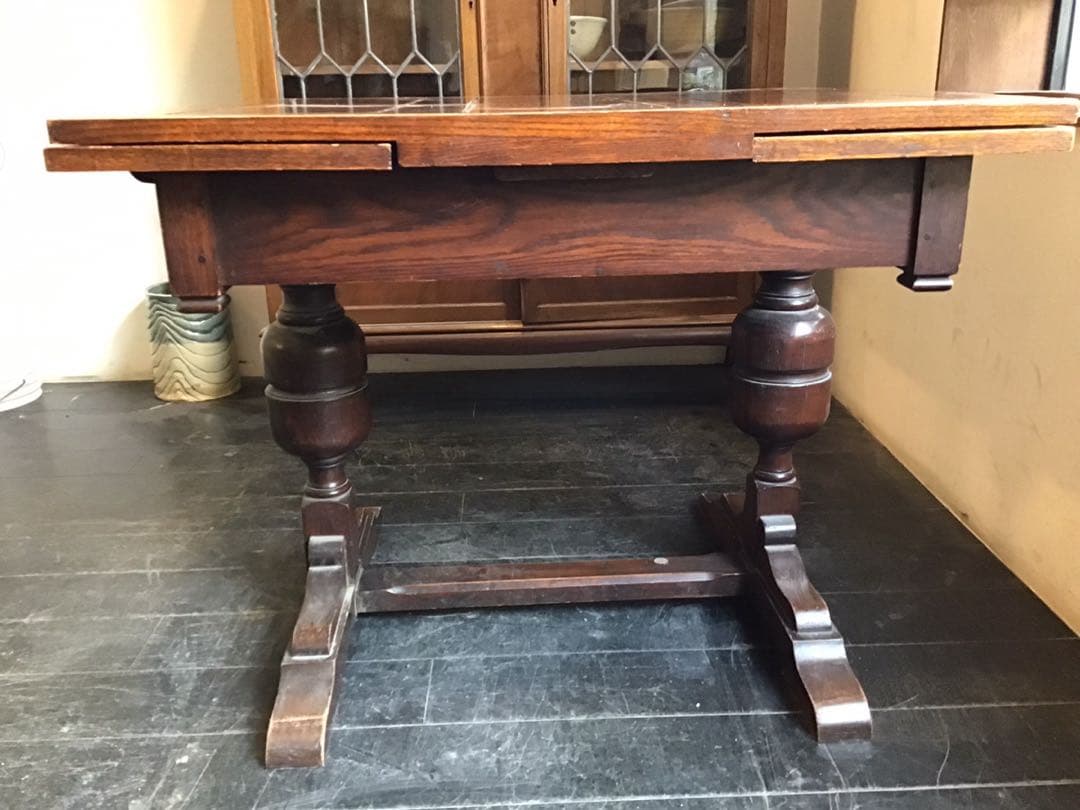 ドローリーフテーブル　伸縮式テーブル　2月20日から3月10日までに配送予定。