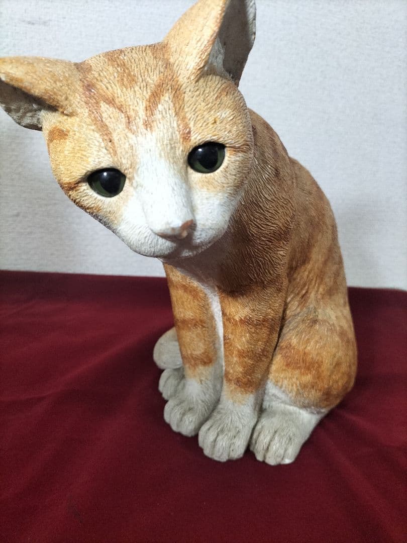 リアルなかわいい猫の置物 オレンジと白　最終値下げ