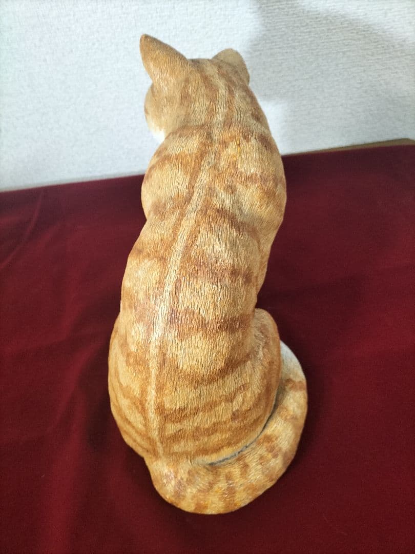 リアルなかわいい猫の置物 オレンジと白　最終値下げ