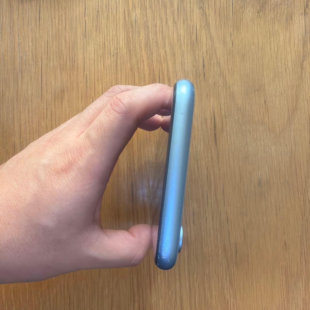 iPhone XR 256 GB ブルー SIMフリー　半年前にバッテリー交換
