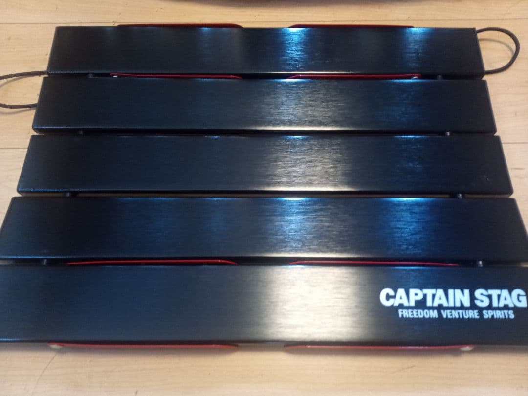 ソロキャンプにオススメの4点セットです　テントやテーブル等　新品あります