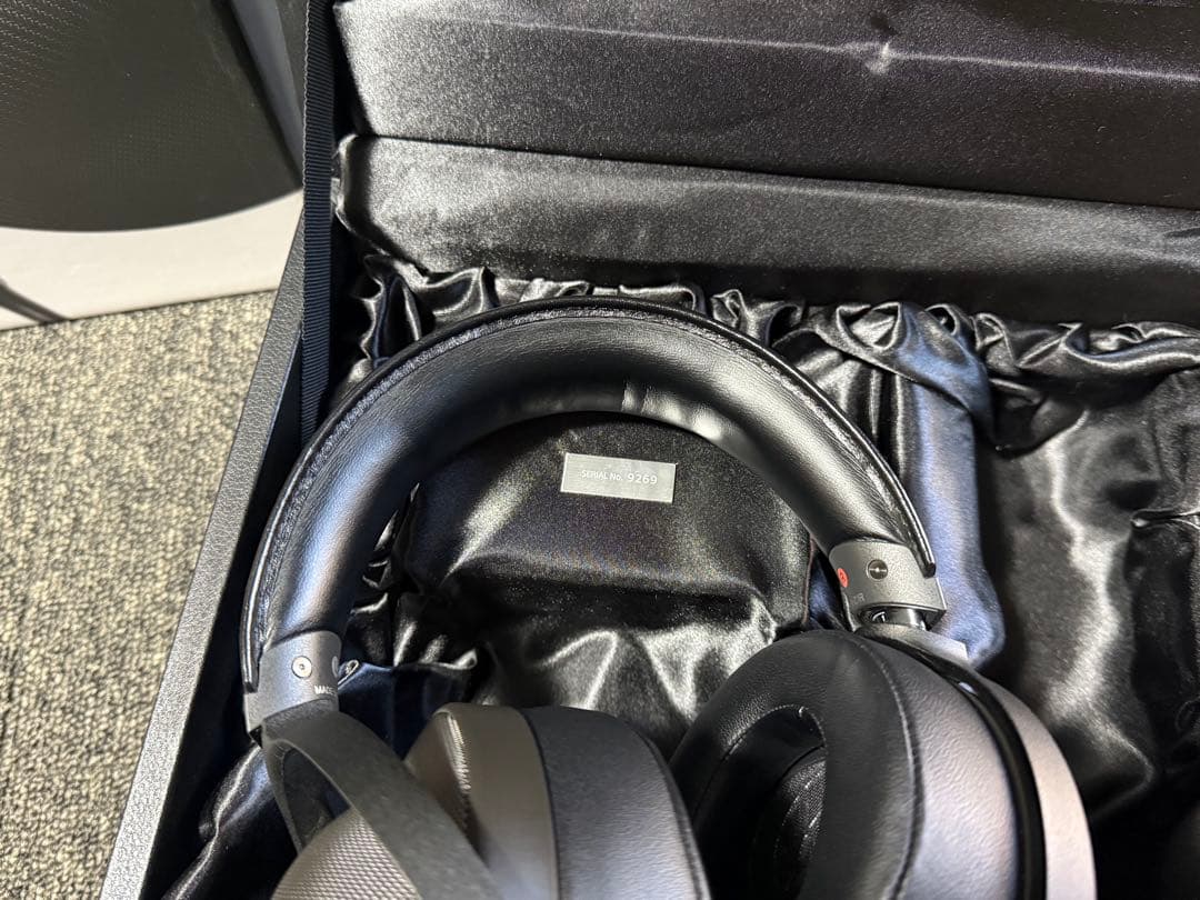 【ほぼ未使用】 ソニー MDR-Z1R ヘッドホン MUC-B20SB1