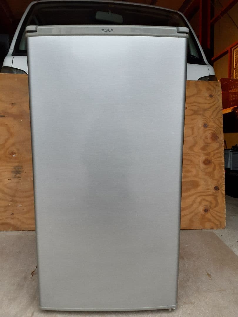 AQUA ノンフロン直冷式冷蔵庫　AQR-8G シルバー　アクア　冷蔵庫　直冷式
