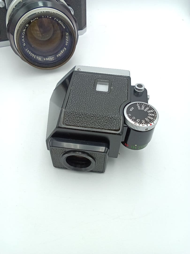 SALE！【Nikon】 F 一眼レフカメラ Nikkor 50mmレンズ付き