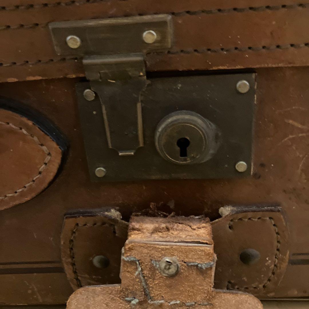 ヴィンテージレザー　旅行用トランク