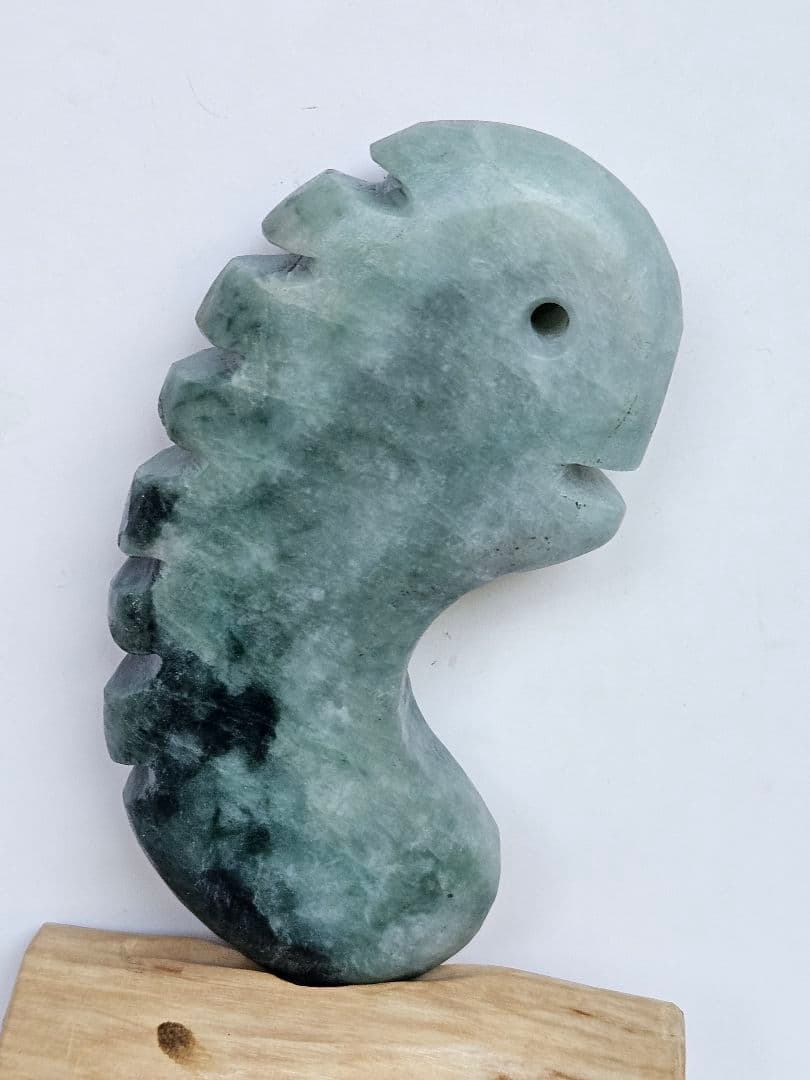 超特大 獣型 薙鎌 翡翠勾玉　　☆28,000円☆