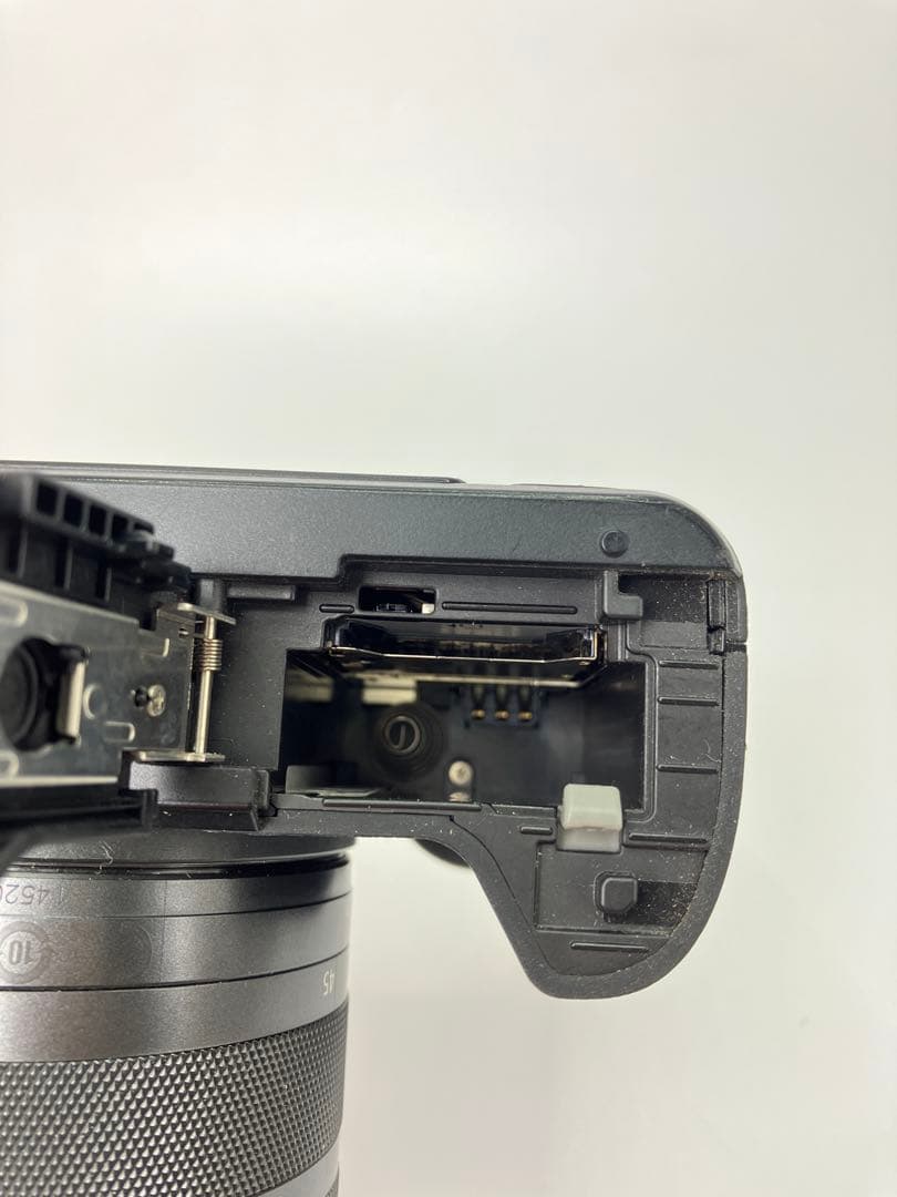 【返品保証・動作確認済】Canon EOS Kiss M2 レンズキットブラック