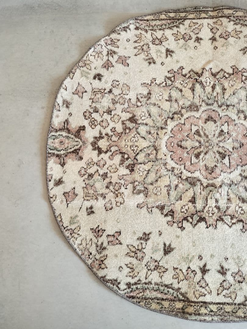 ベージュにくすみピンクと水色　サークルラグ　No.620