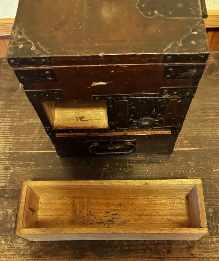 724 時代箱 収納箱　小物入れ　小引出し　墨道具入れ　古道具