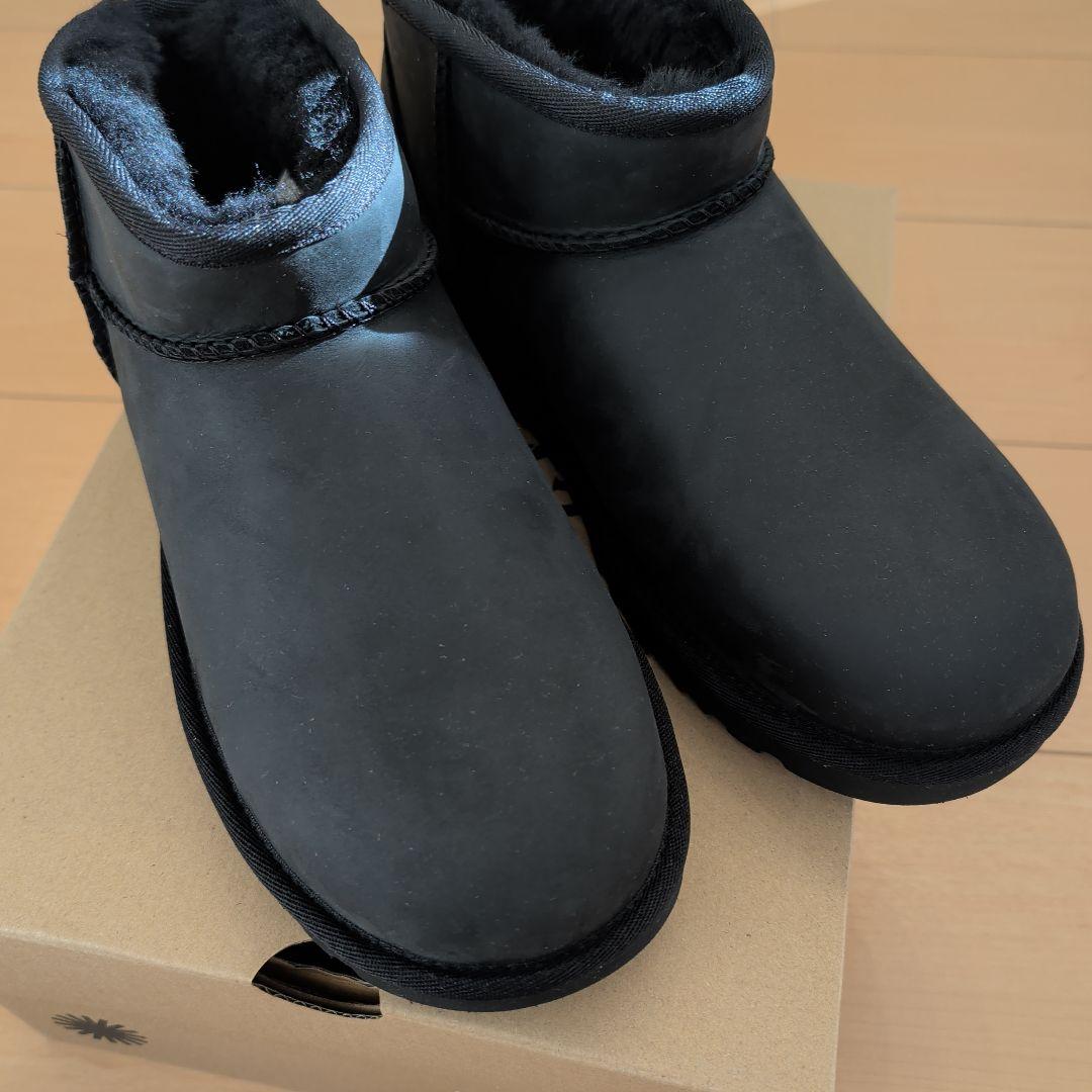 UGG クラシック ウルトラ ミニ LTHR 25cm