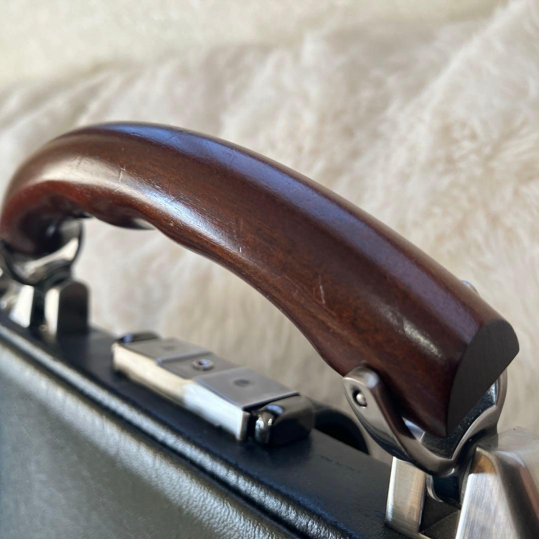 ARTPHERE　LEXUSコラボ　ダレスバック