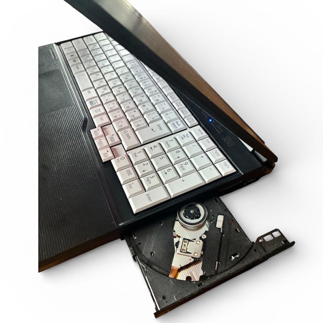 【美品】富士通 Lifebook A579 大容量SSD476GB 白キーボード