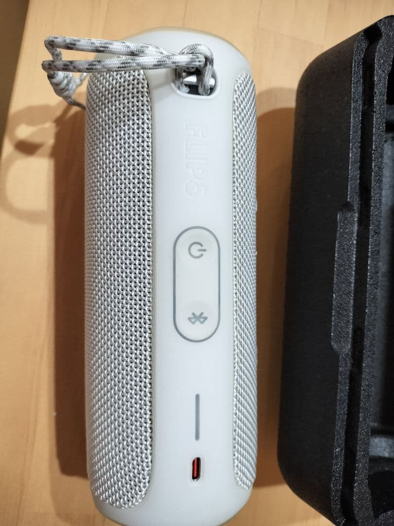 JBL　FLIP5　スピーカー　ホワイト