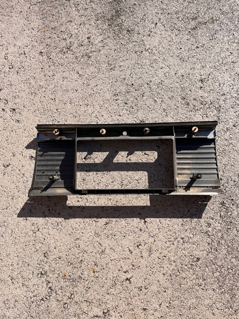 ローレル C 230 テールランプ　ナンバーフレームセット