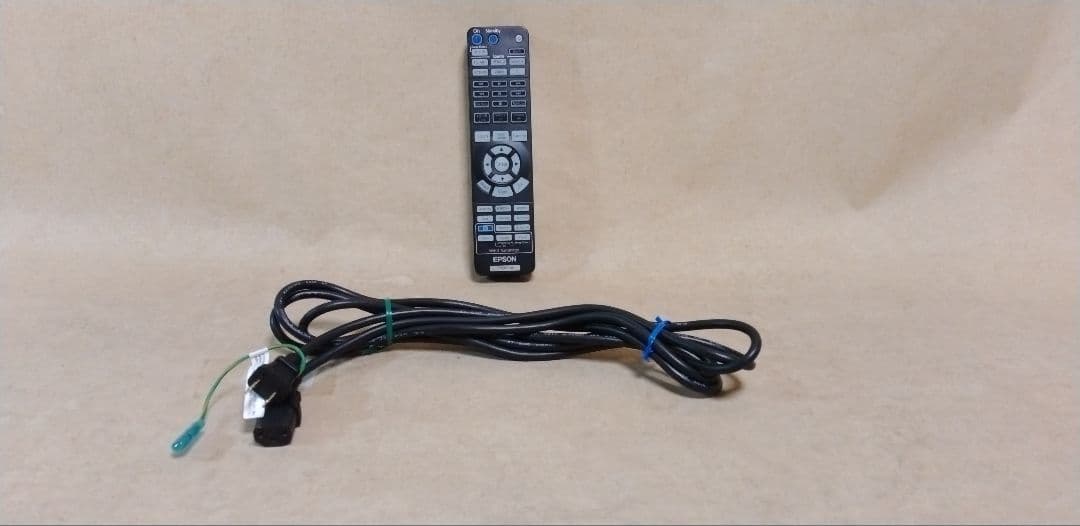 epson TW8200W 2400ルーメン ランプ使用時間294h