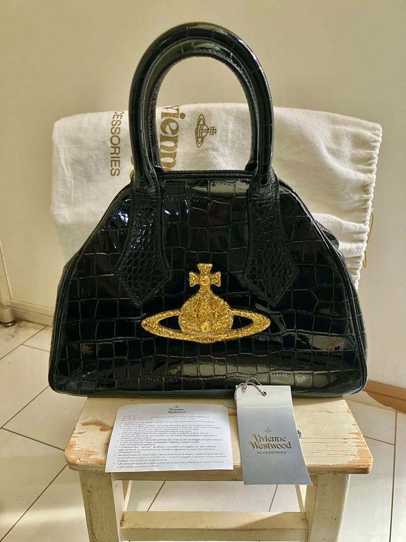 Vivienne Westwood ブラックハンドバッグ　オーブ