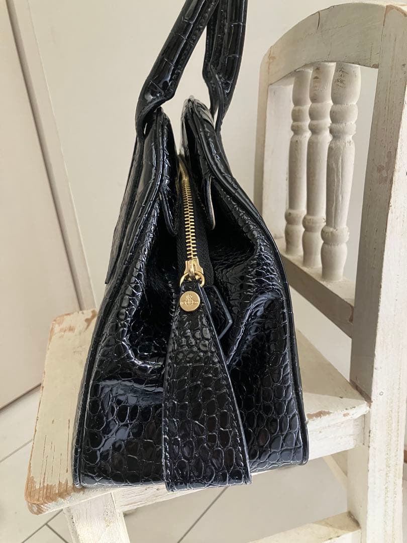 Vivienne Westwood ブラックハンドバッグ　オーブ