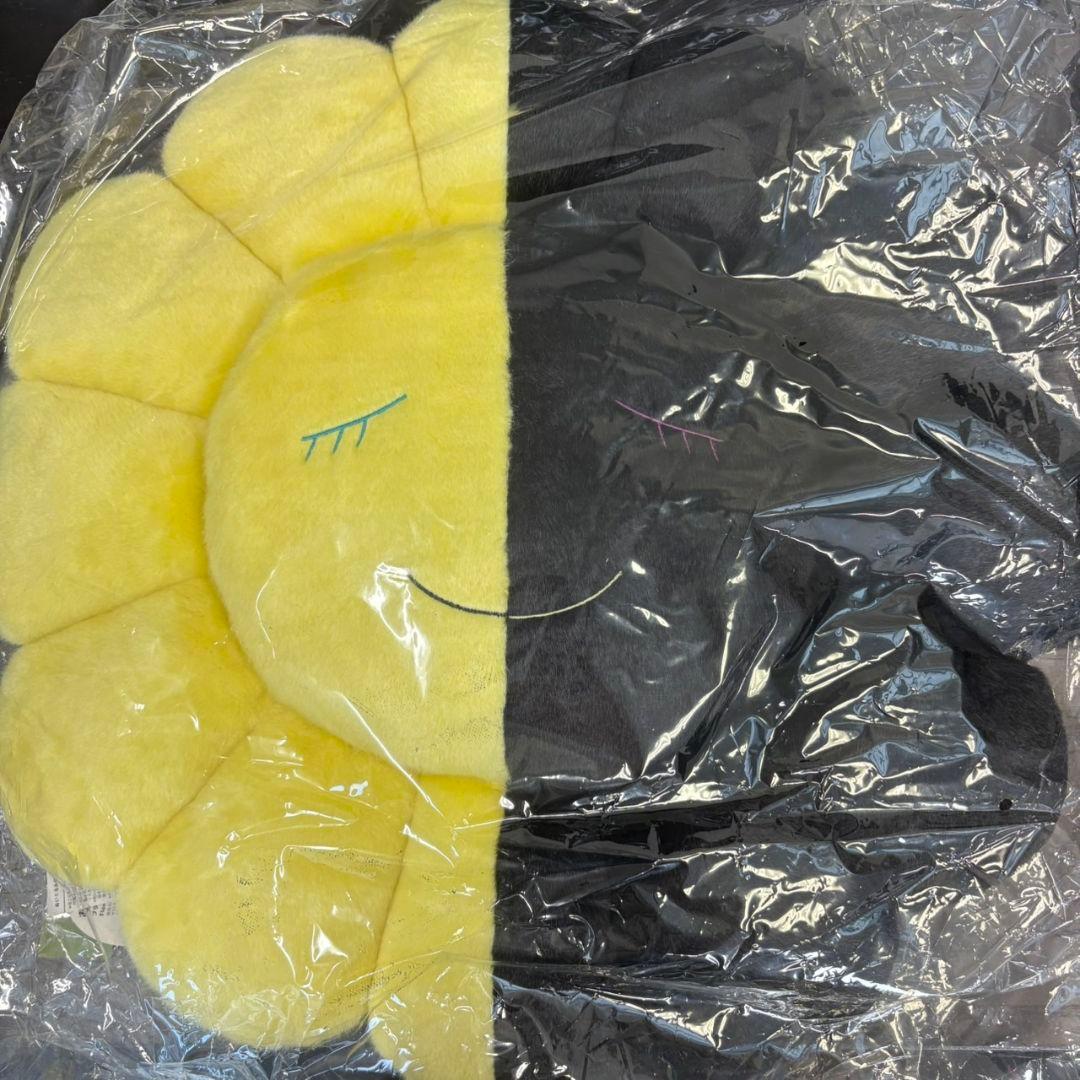 ReZARD ヒカル 村上隆 コラボクッション