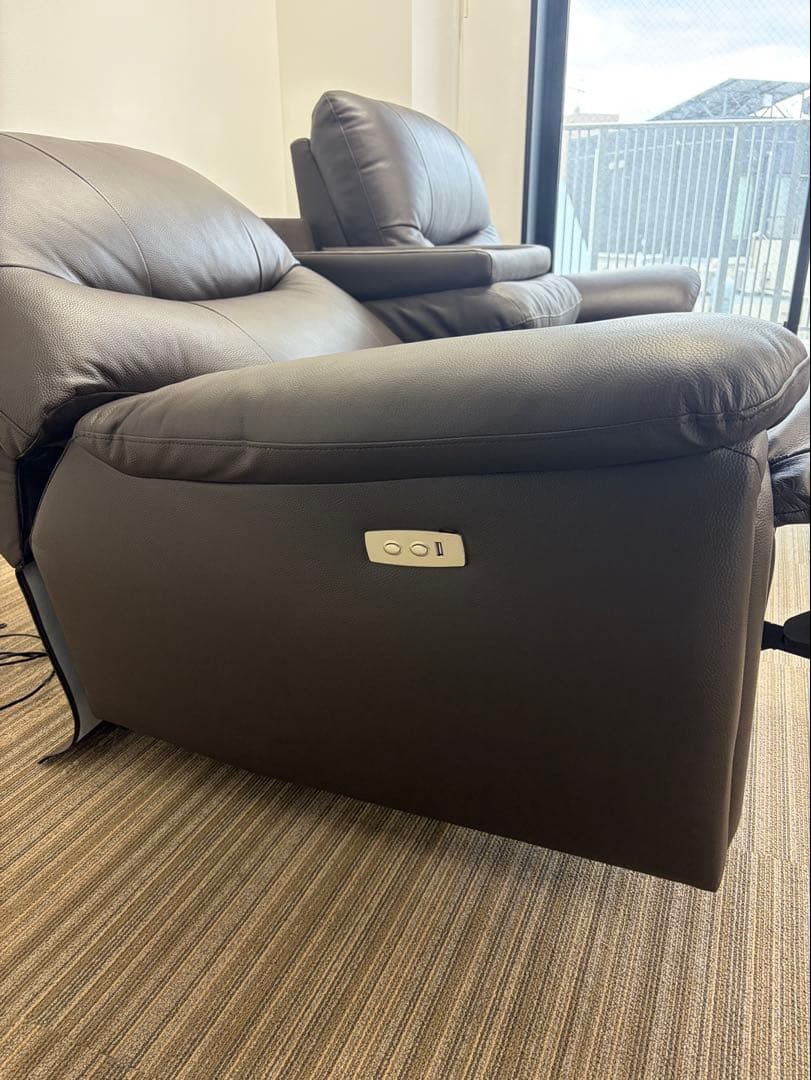 リクライニング機能付き3人掛けソファ