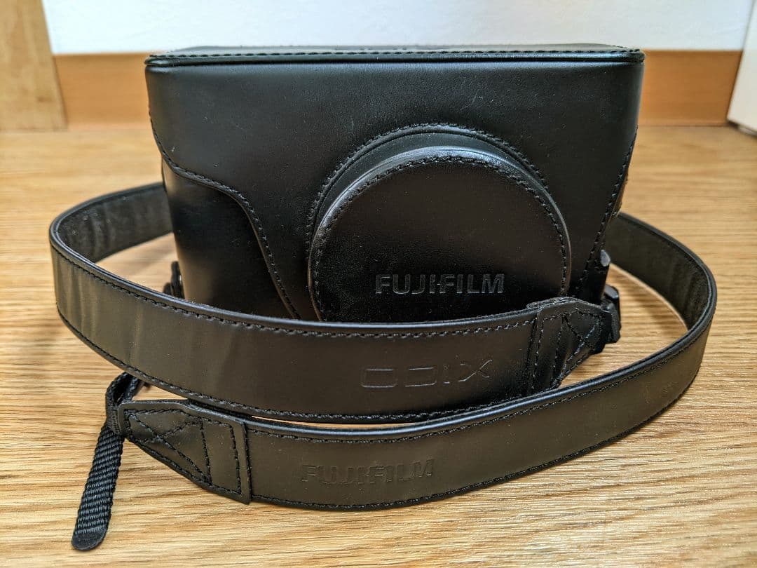 Fujifilm FUJI X100 23mm f/2レンズ