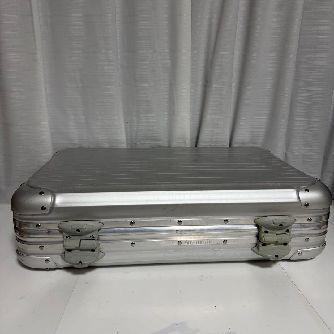 ⭐️極美品⭐️リモワ　ポルシェ　トパーズ　アタッシュケース　アルミ　シルバー　限定