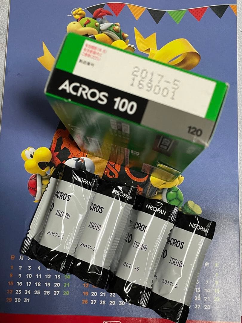 希少 絶版 Fujifilm acros 100 120 9点 ピンを贈る