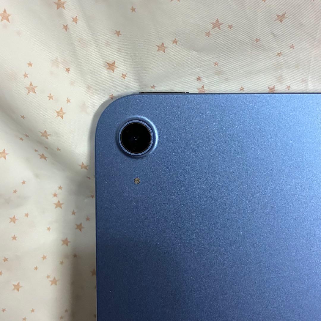 iPad第10世代　本体 ブルー　ケース付き