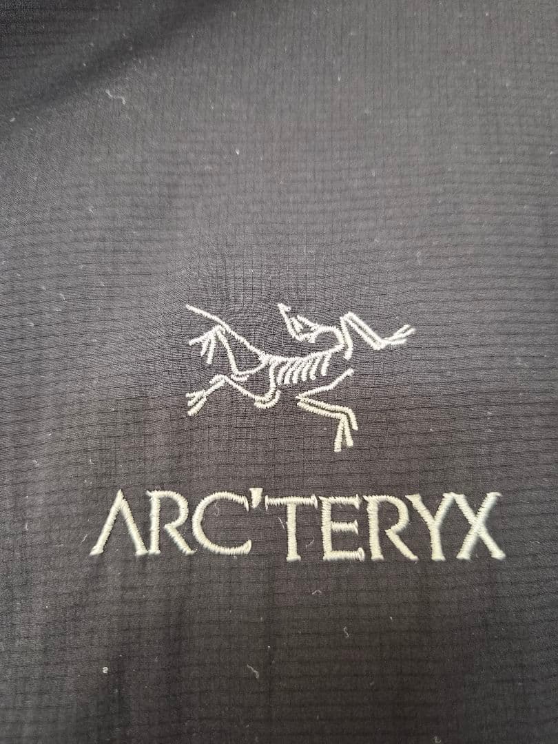 【廃盤】ARC'TERYX　ATOMアトムLTフーディ　Sサイズ