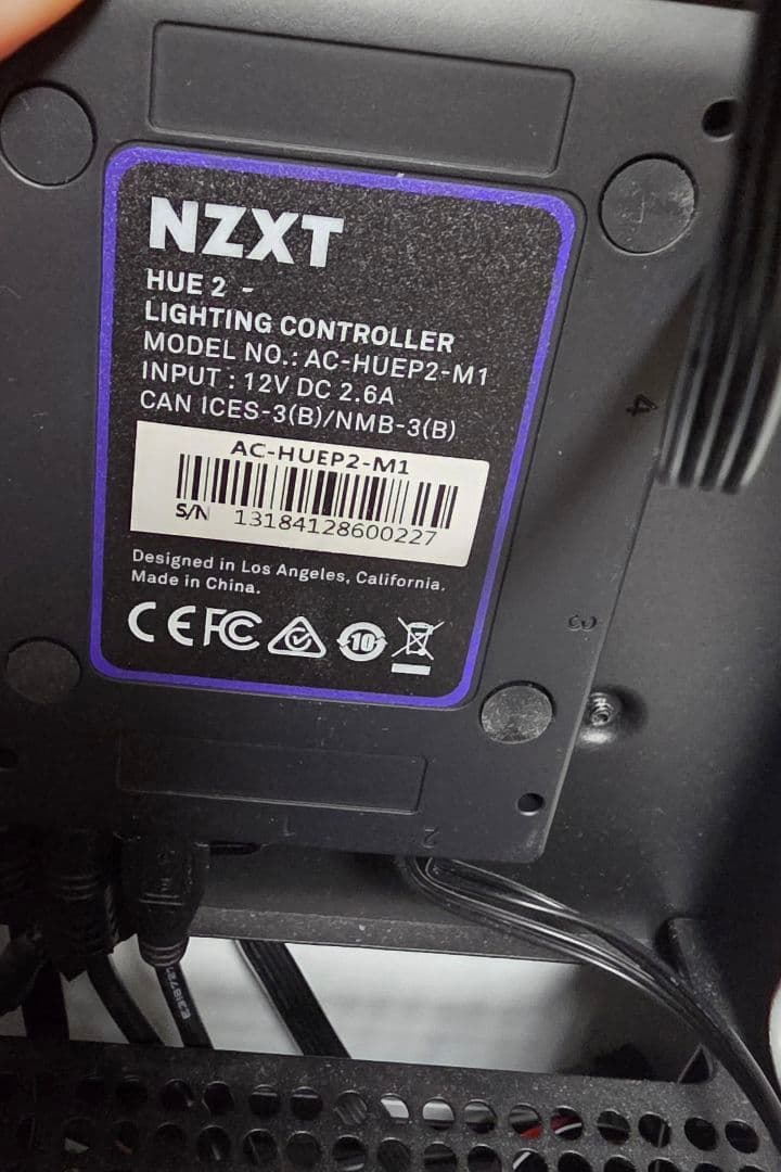 NZXT H700 CA-H700B-W1 ブラック/ホワイト