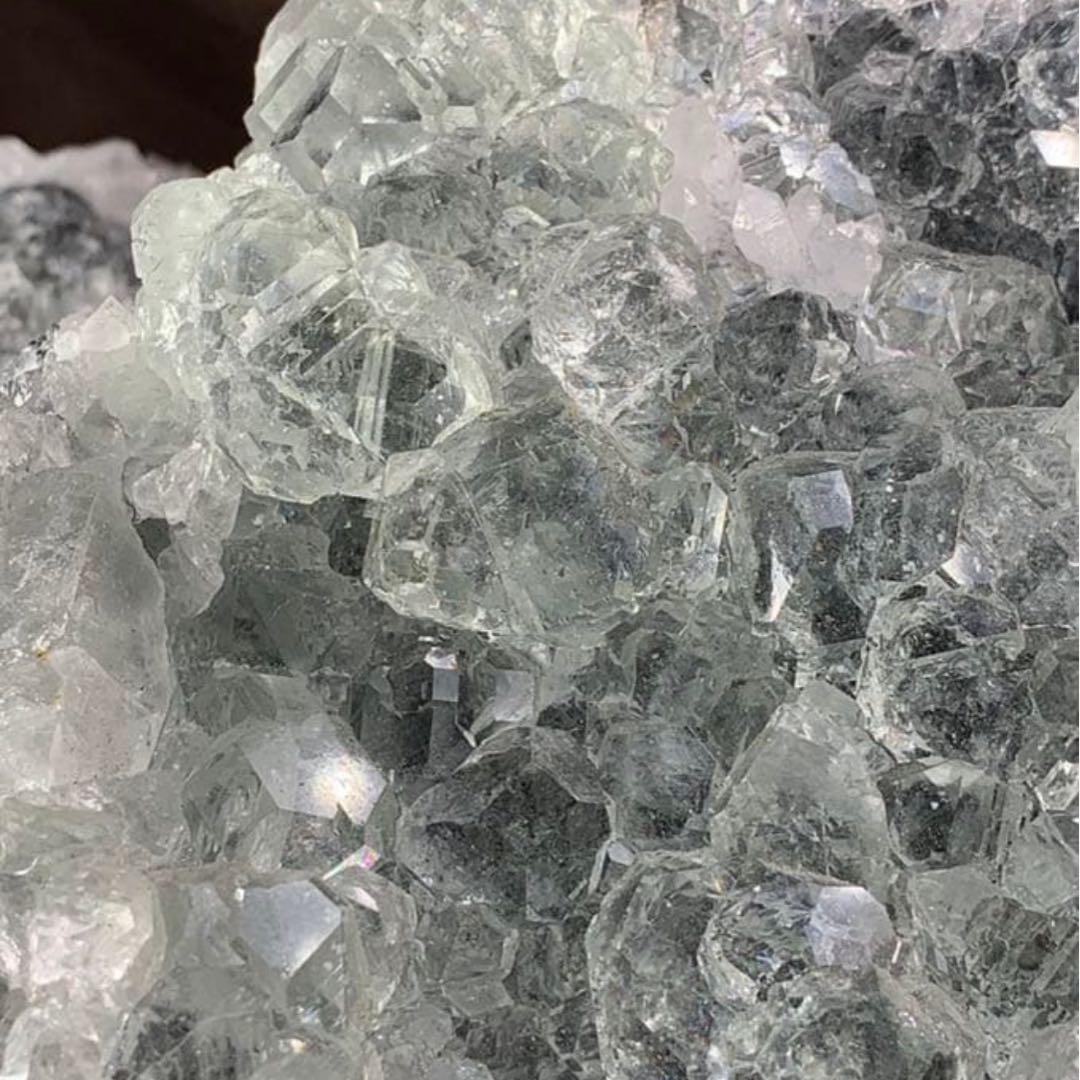 ALLSALE☆雪をかぶったような淡いグリーンフローライト原石クラスター