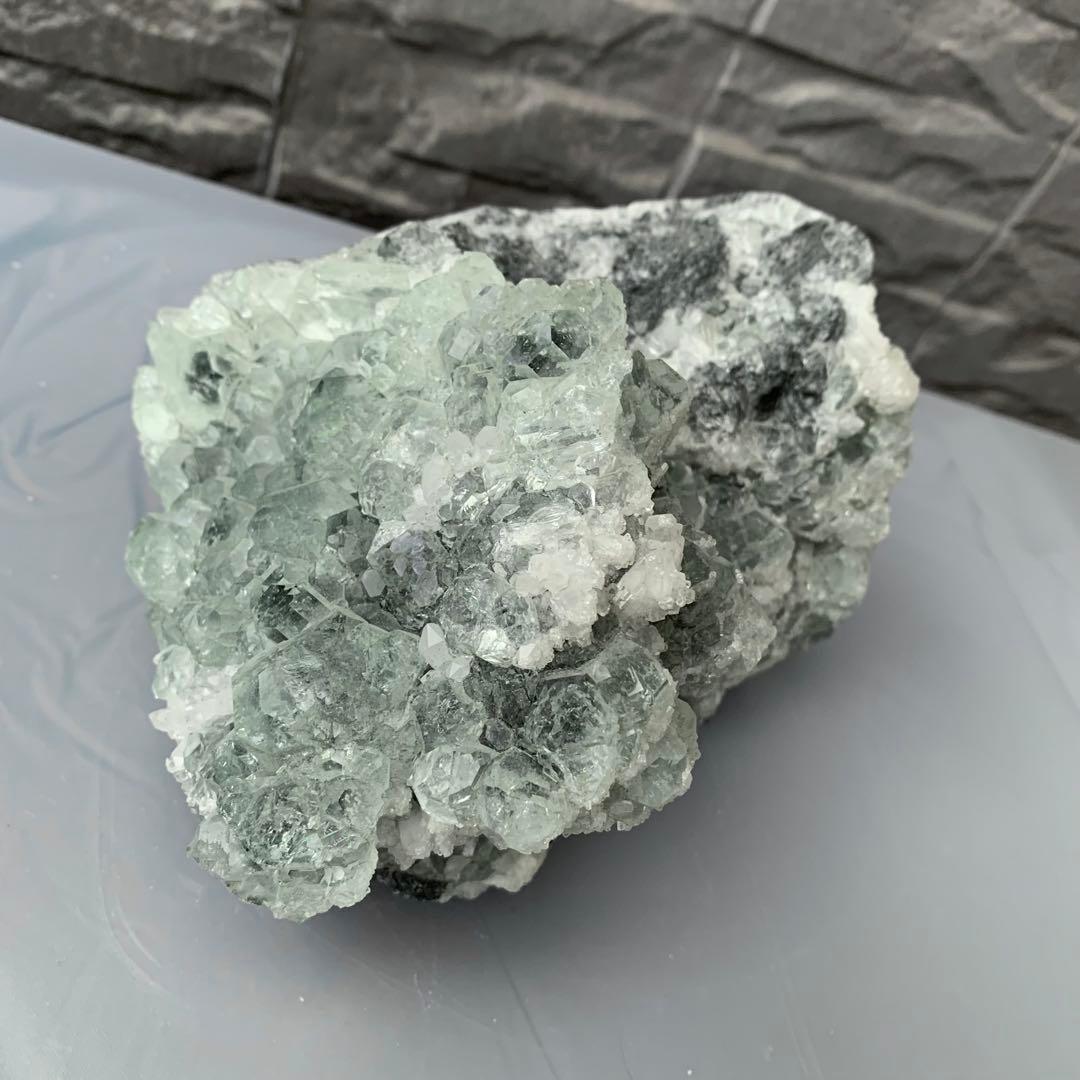 ALLSALE☆雪をかぶったような淡いグリーンフローライト原石クラスター
