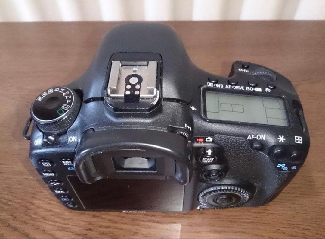 Canon EOS 7D デジタル一眼レフカメラ