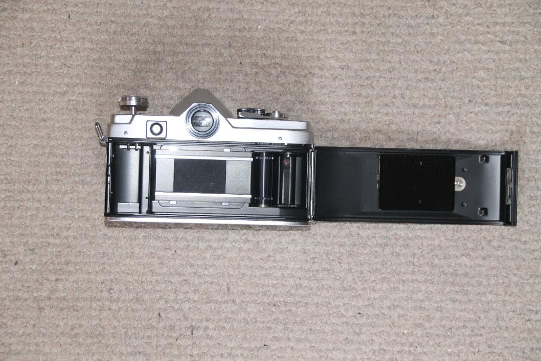 ミノルタSR7＋MC　Wロッコール－SG　28ｍｍｆ3.5付美品