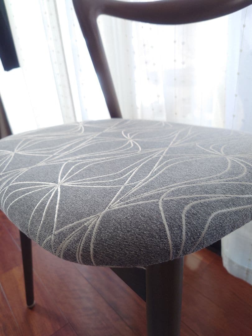 フクラ カストール ダイニングチェア