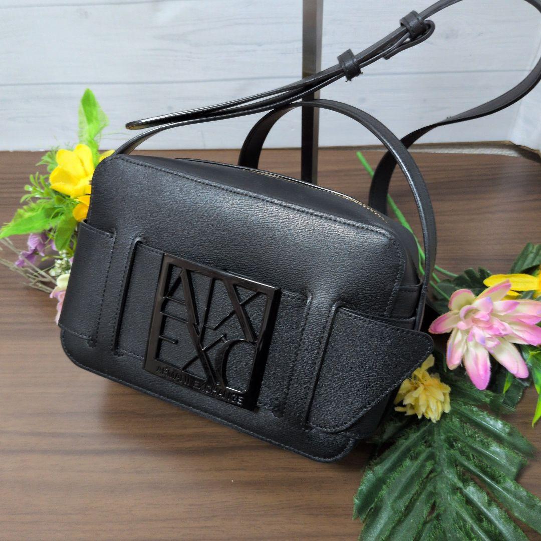 ARMANI EXCHANGE　スクエアロゴバックルショルダーバック　極美品