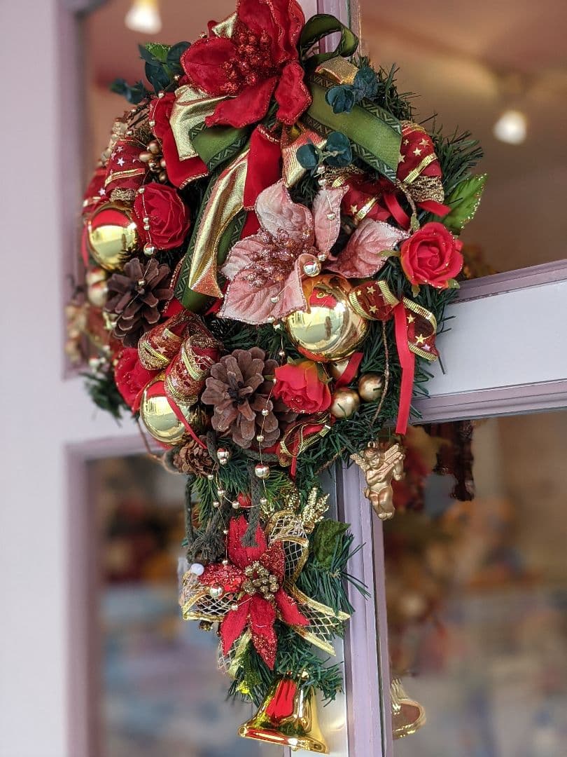 【お値下げ】クリスマスリース✨ベル付き✨フラワーリース大✨造花