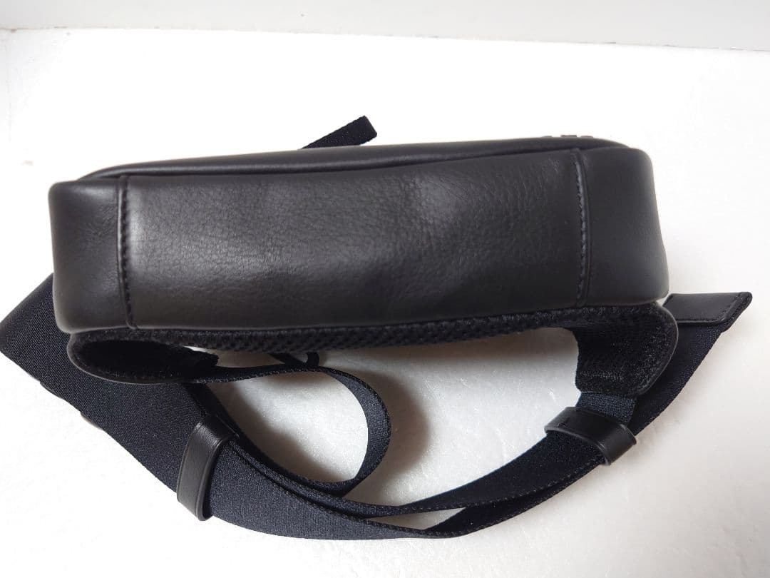 [超美品]COACHコーチウエストポーチ