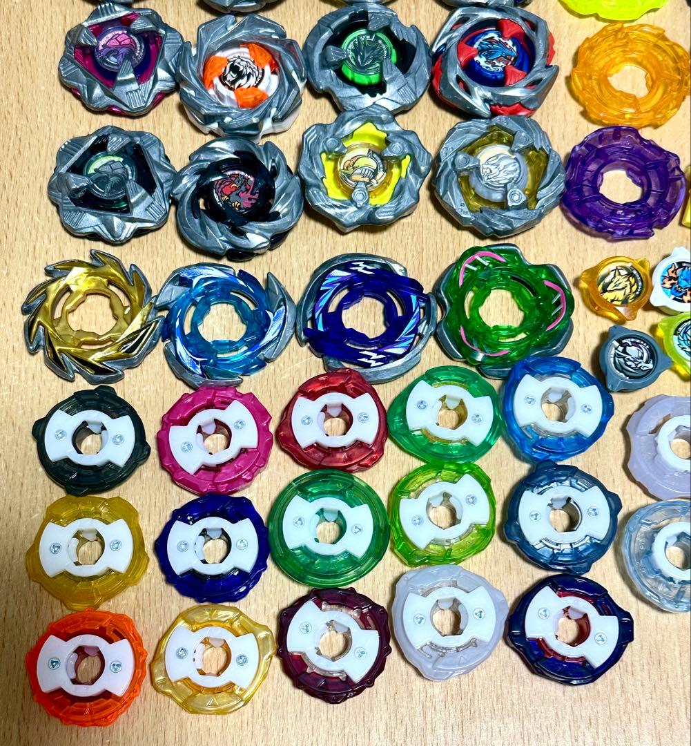 ベイブレードX まとめ売り　多色 ベイランチャー付き　+おまけ付き！