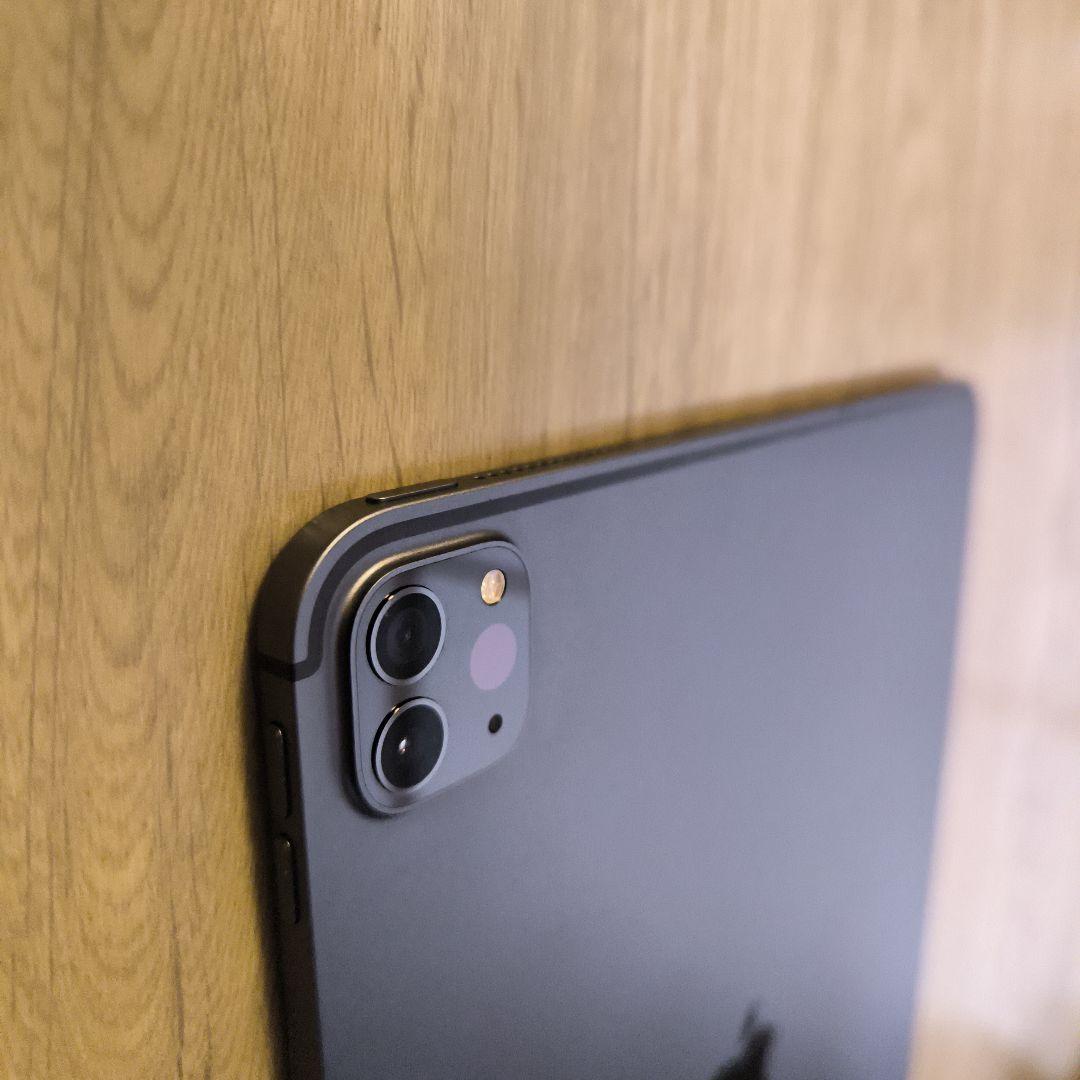 美品！iPad Pro11インチ 第2世代 Cellularモデル pen付