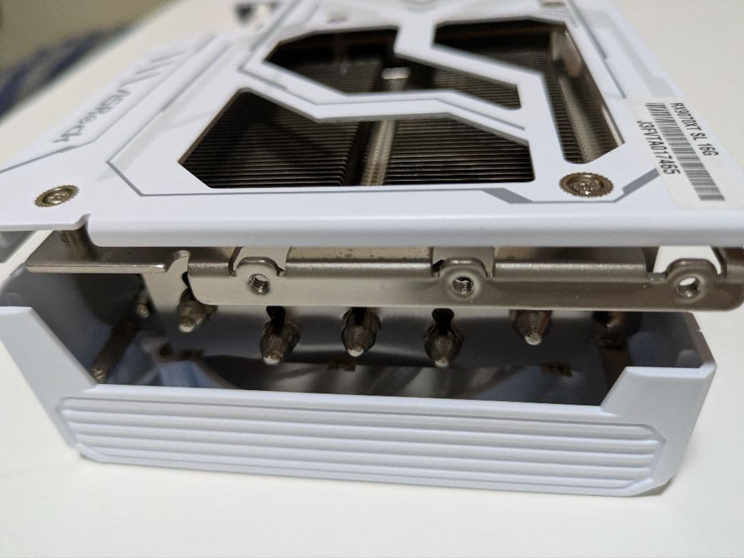 ※ジャンク RX9070XT 16GB Steel Legend