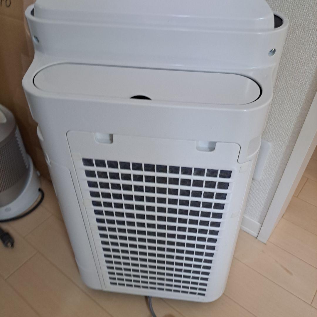 本日のみ価格最安!美品～普通!シャープ　加湿空気清浄機　KC-R50-W