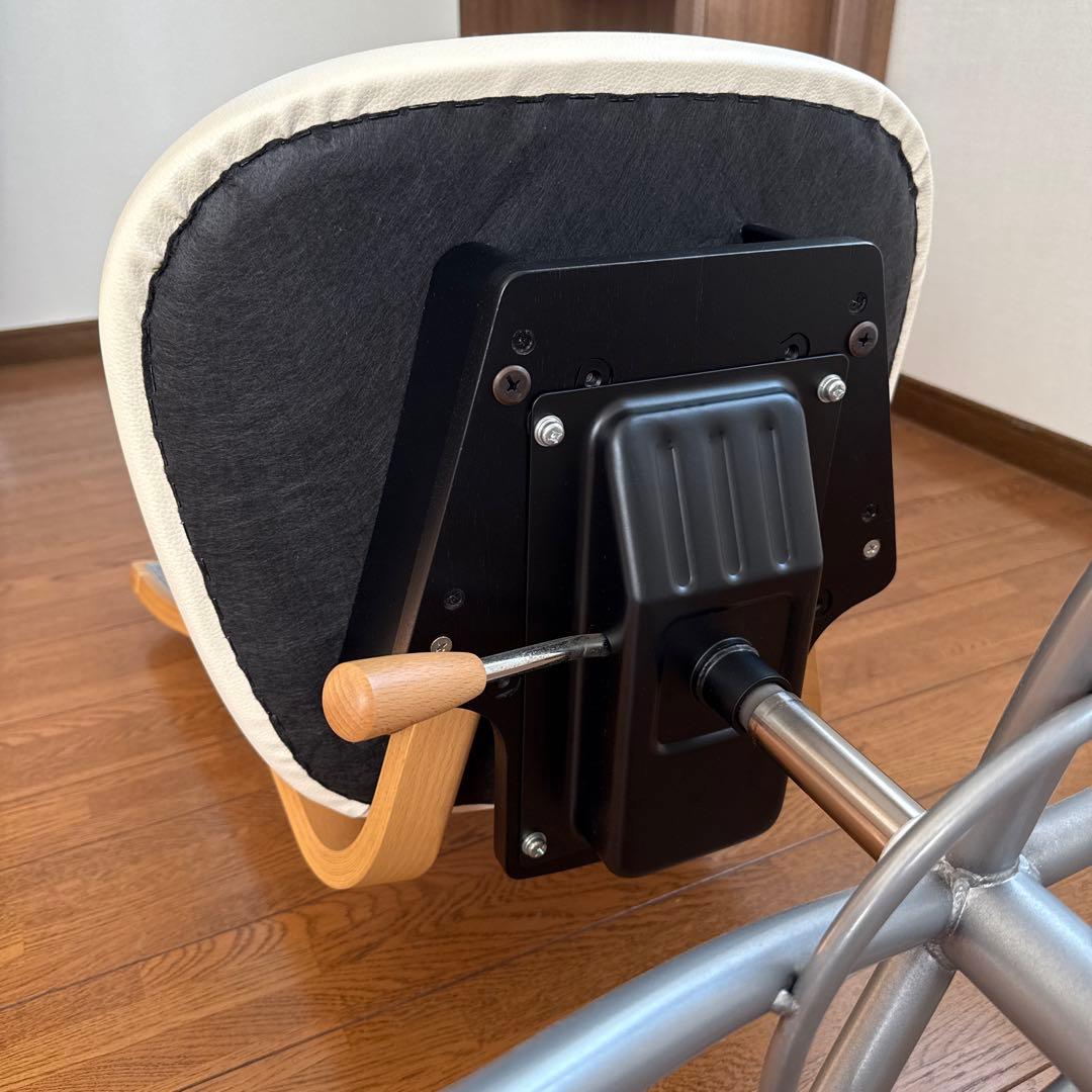 カリモク　デスクチェア　白（アイボリー）　XT4100HS